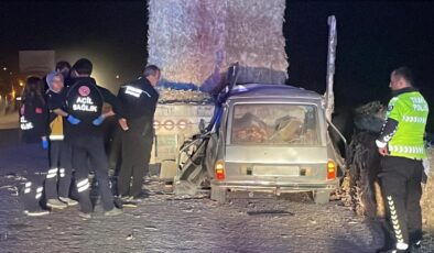 Otomobil tırın altına girdi! Karı-koca olay yerinde can verdi