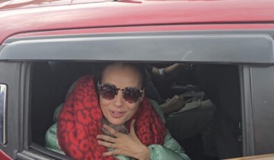 Oyuncu Özgü Namal trafik kazası geçirdi