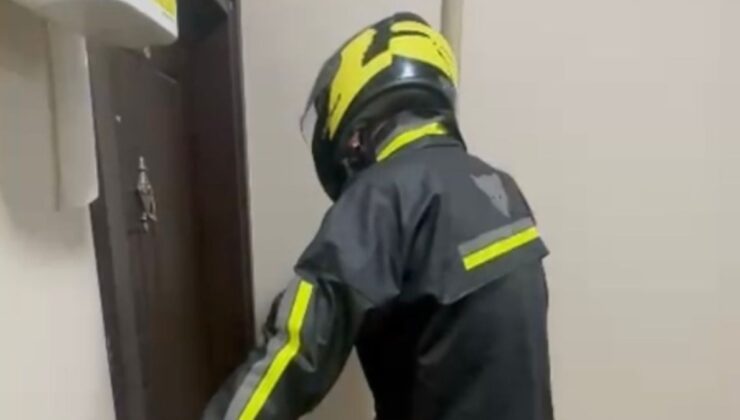 Polis 77 yıl hapis cezasıyla aranan firariyi kurye kılığına girip yakaladı!