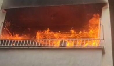 Şanlıurfa’da korkutan yangın: Apartman dairesi alev alev yandı