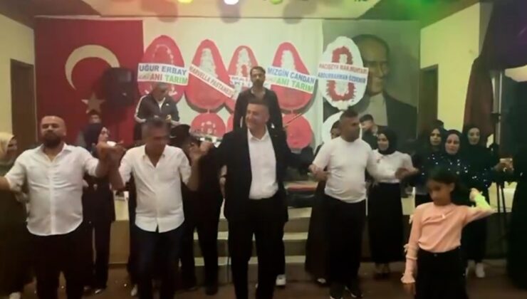 Şehitlerin yası tutulurken AKP'li belediye başkanı halay çekti