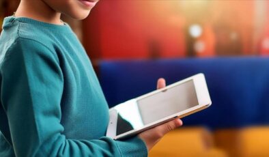 Sosyal medyada yaş sınırı geliyor! Bakanlık harekete geçti