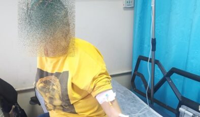 Sucuklu tost yiyen anne ile oğlu hastanelik oldu