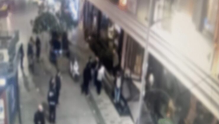 Taksim’de turistin kapkaça uğradığı anlar kameraya yansıdı