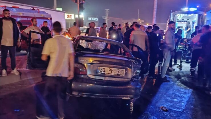 Tarsus’ta minibüs ve otomobil çarpıştı: 10 Kişi Yaralandı