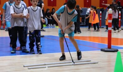 Ümraniye’de ara tatil etkinliklerinde yüzlerce çocuk bir araya geldi