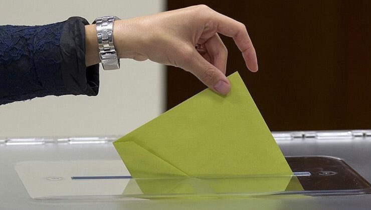 Vahap Seçer:  DEM Partili seçmen AK Parti'nin adayını desteklemeyeceğini düşünüyorum