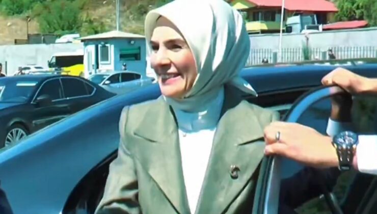 'Gezen Bakan' yıl bitmeden 14. ülkesinde