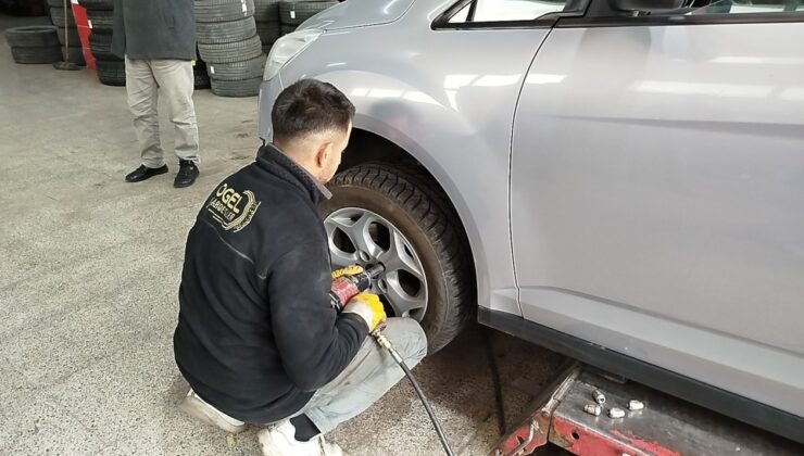 Zorunlu kış lastiği uygulaması nedeniyle lastikçilerde yoğunluk yaşanıyor