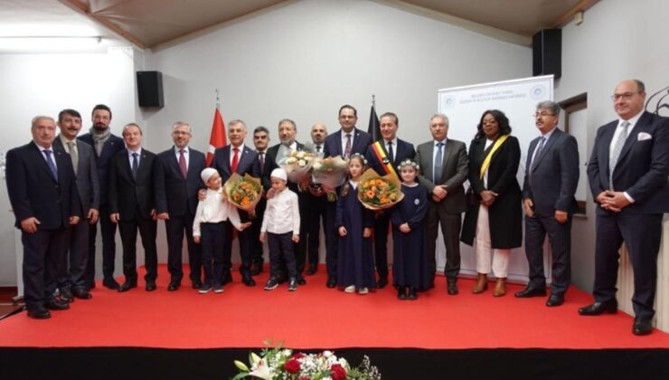 2.5 ayda 5 ülkeye gitti ama milletin meclisine gitmedi