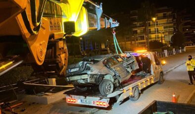 Alt geçide düşüp yanan otomobilin sürücüsü hayatını kaybetti