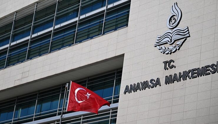 Anayasa Mahkemesi iki partinin tüm mal varlığının Hazine’ye devredilmesine karar verdi