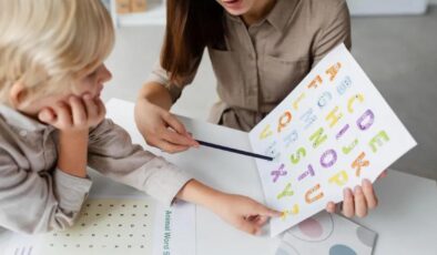 Artikülasyon bozukluğu olan çocuğun kaydını reddeden okul hakkında ‘ayrımcılık’ kararı