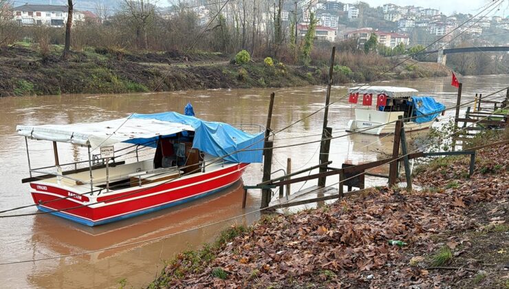 Bartın Irmağı’nın seviyesi 2 metre yükseldi