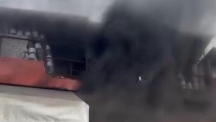 Başakşehir'de plastik imalathanesinde yangın