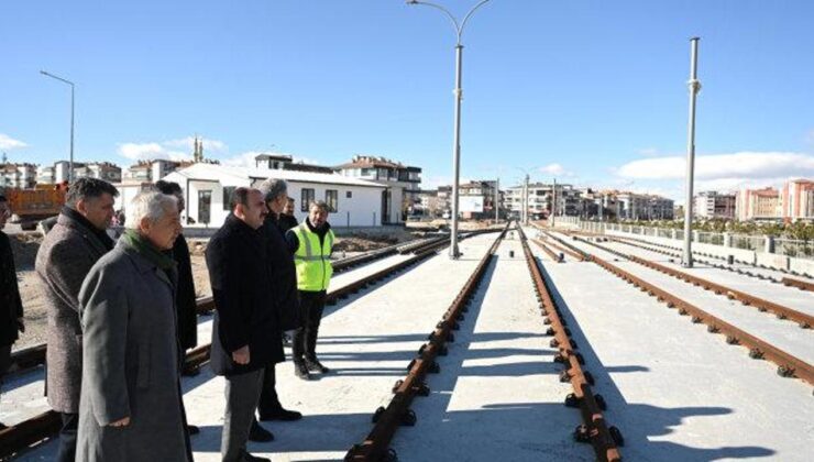 Başkan Altay: ‘Bütün gücümüzle raylı sistem ağını güçlendirmeye gayret ediyoruz”
