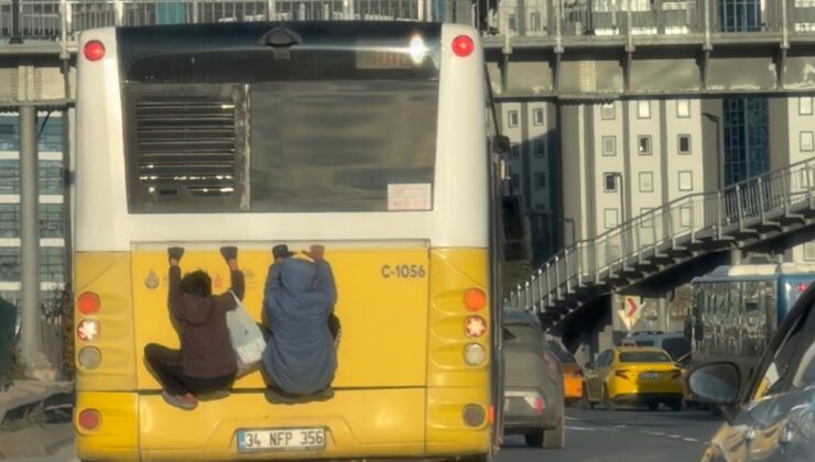 Beykoz'da otobüsün arkasında tehlikeli yolculuk
