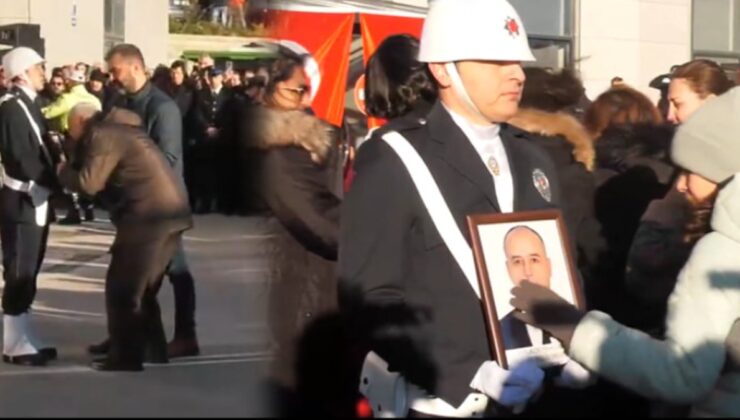 Biri şehidin babası biri kızı… Fotoğraflarına sarılıp ağladılar!