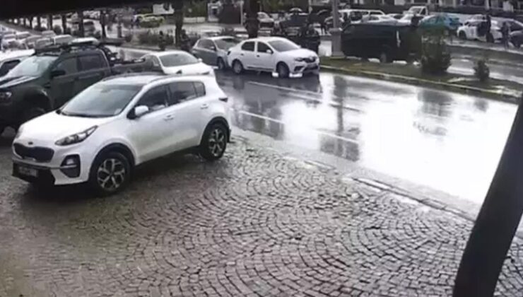 Bodrum’da el freni unutulan otomobil kazaya neden oldu