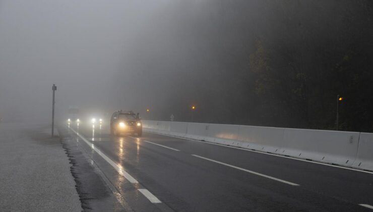 Bolu Dağı’nda sis ve sağanak: Görüş mesafesi düştü