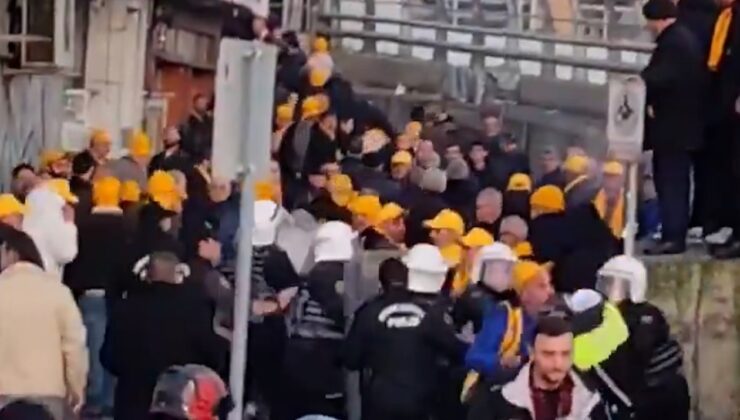 Çağlayan Adliyesi'nde gergin anlar: Taksiciler ile polis karşı karşıya