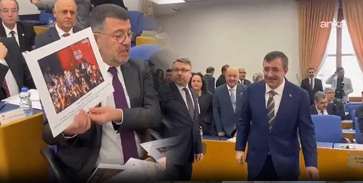 Cevdet Yılmaz'a İmamoğlu fotoğrafıyla karşılama