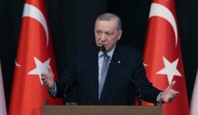 Cumhurbaşkanı Erdoğan’dan Türk milletine Regaip Kandili mesajı!