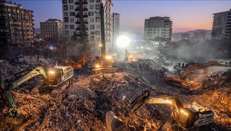 Deprem davasıdna 34 aydır aranan sanıklar 10'ar milyon lira kefalet ödeyecek