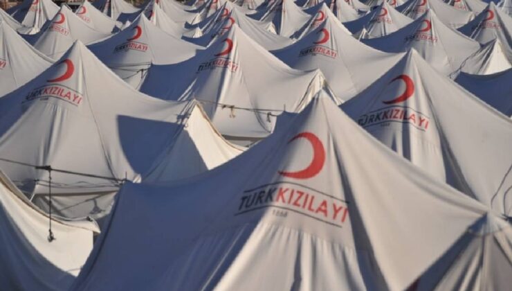 Depremde çadır satan Kızılay yöneticilerine dava geliyor