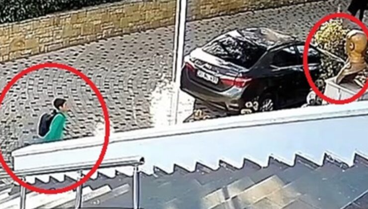 Diyarbakır'da ilkokul öğrencisinin Atatürk büstünü görünce yaptıkları görenleri duygulandırdı