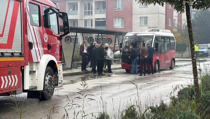 Düzce’de halk midibüsü alev aldı