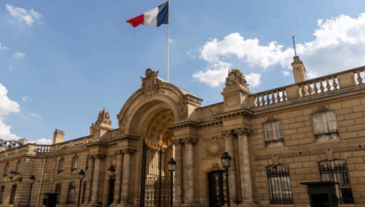 Elysee Sarayı’nda soygun: Binlerce avroluk gümüş eşya yakalandı