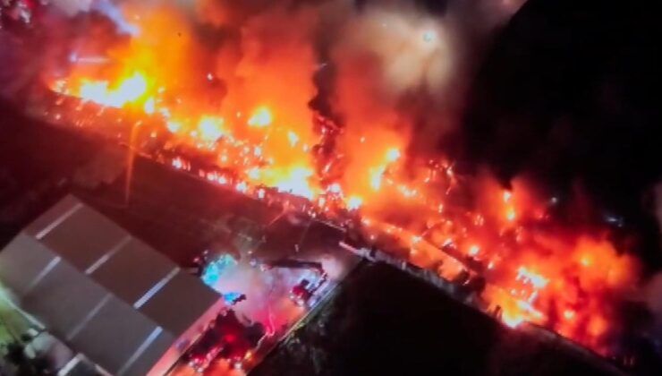 Esenyurt'taki fabrika 7 saattir yanıyor: Patlamalar meydana geldi