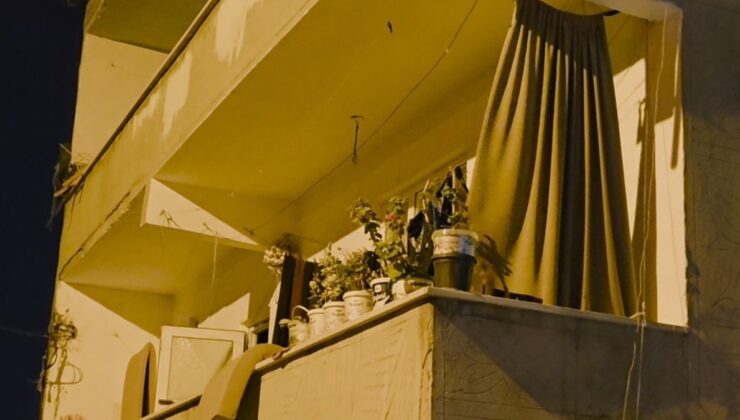 Eve silahla girip anne-kızı bantladılar, 200 bin liralık ziynet gasbettiler