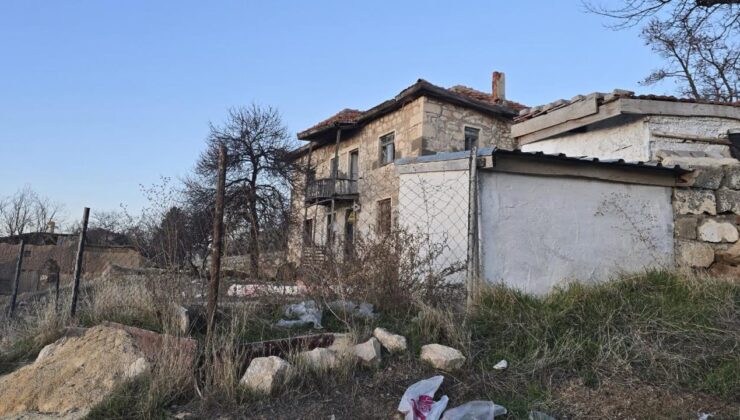 Evin bahçesindeki köpek çocuklara saldırdı: 14 yaşındaki çocuk ağır yaralı