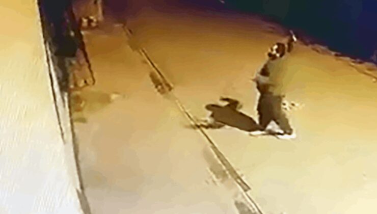 Evin pencerlerine taş atıp, camları kırdı