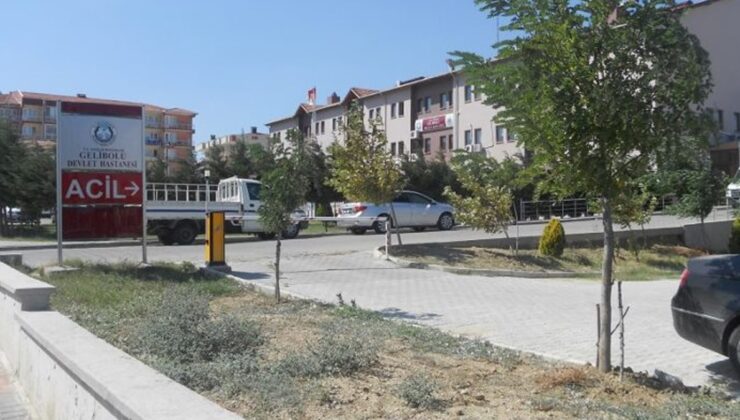 Gelibolu’da otomobil devrildi: 28 yaşındaki sürücü hayatını kaybetti