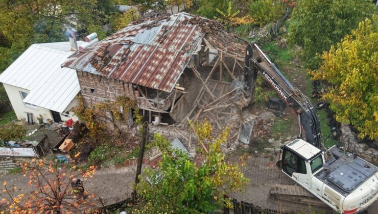 Gemlik’te risk oluşturan metruk yapılar yıkılıyor