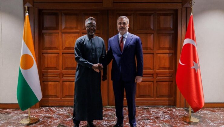 Hakan Fidan, Nijerli mevkidaşı Sangare ile bir araya geldi