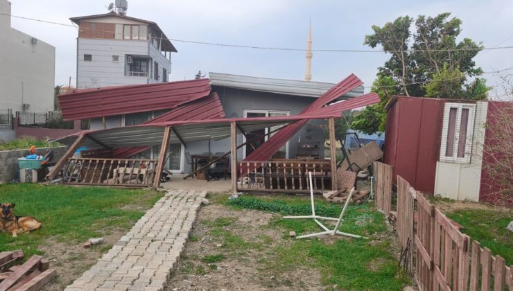 Hatay'da kuvvetli rüzgar çatıları uçurdu