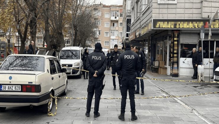 Hırdavatçı dehşeti: Önüne geleni bıçakladı