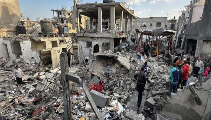 İsrail'in soykırım uyguladığı Gazze Şeridi'ne ilk Faslı kadın doktorun giriş yaptığı bildirildi