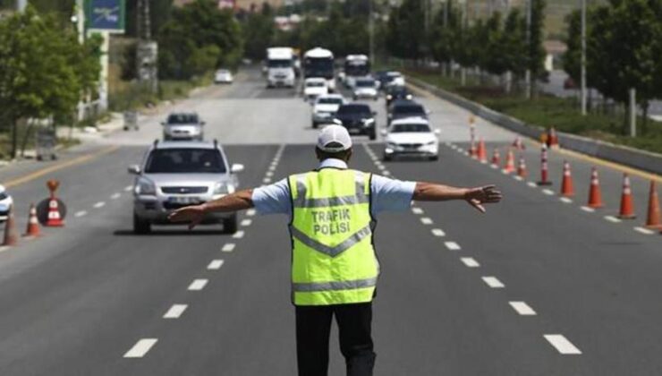 İstanbul’da trafik alarmı: Yılbaşı ve Gazze yürüyüşü için birçok yol trafiğe kapatılıyor