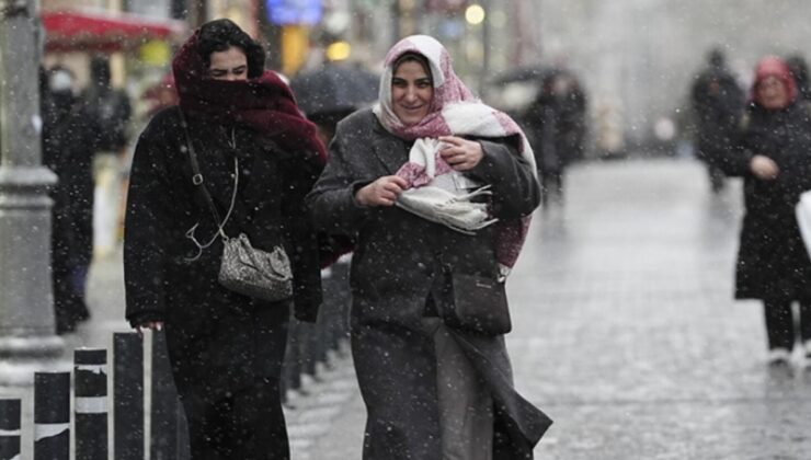 İstanbul'a yılbaşından önce kar sürprizi!