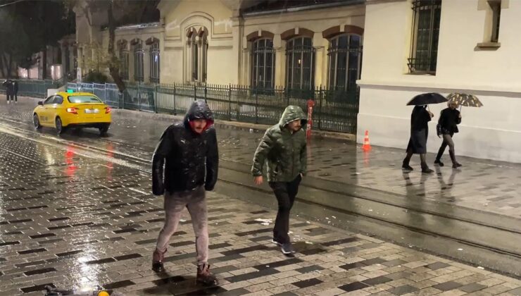 İstanbul'da sağanak etkili oldu