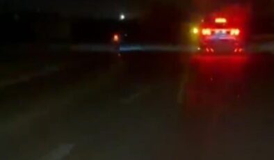 Jandarmadan kaçarken kaza yaptı: 2 yaralı!