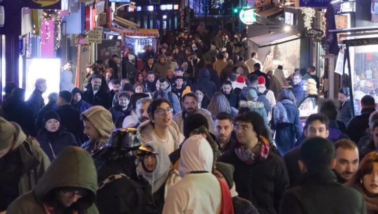 Kadıköy'de yılbaşı yoğunluğu