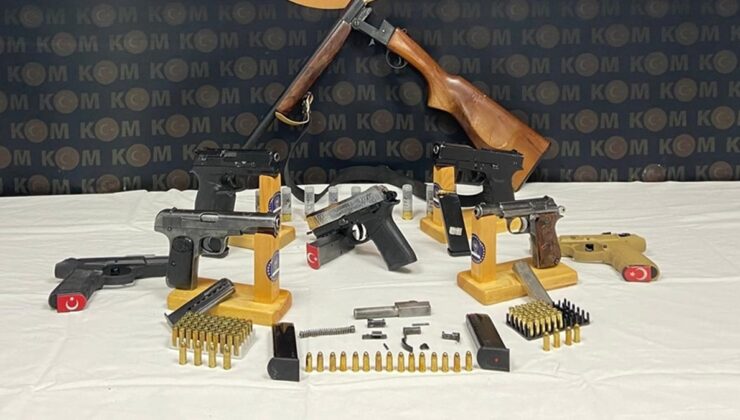 Kastamonu’da ruhsatsız silah operasyonu: 7 tabanca ele geçirildi