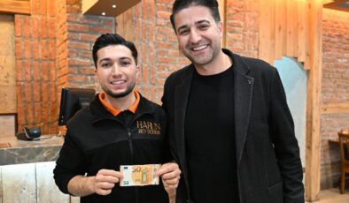 Kayseri’de turist 50 lira yerine 50 euro bahşiş verdi!