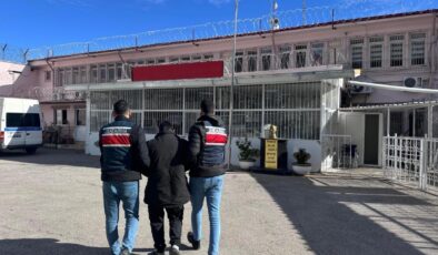 Kırmızı bültenle aranıyordu: Gaziantep’te yakalandı